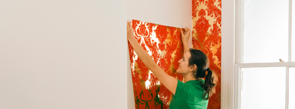 Right Way to Hang Wallpaper To Enhance the beauty of Walls